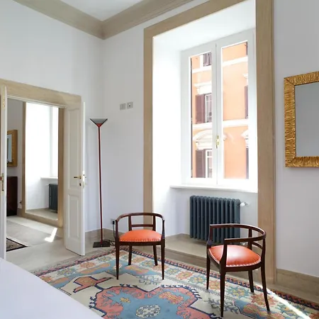 Apartman Charm & Elegance Off Via Veneto 2br, 2ba